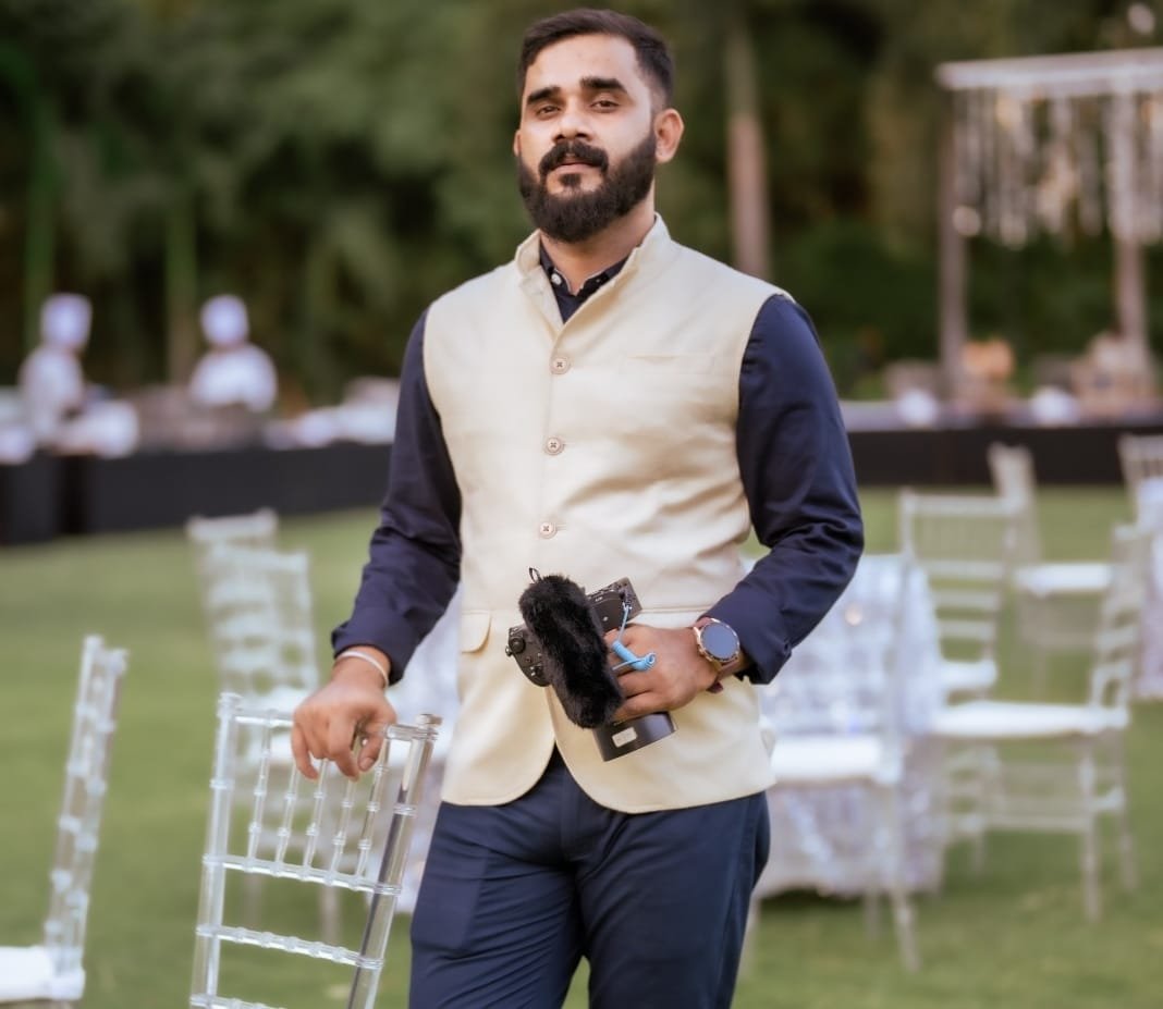 Founded by Priya Ranjan Khuntia, this photo studio in Baner Pune