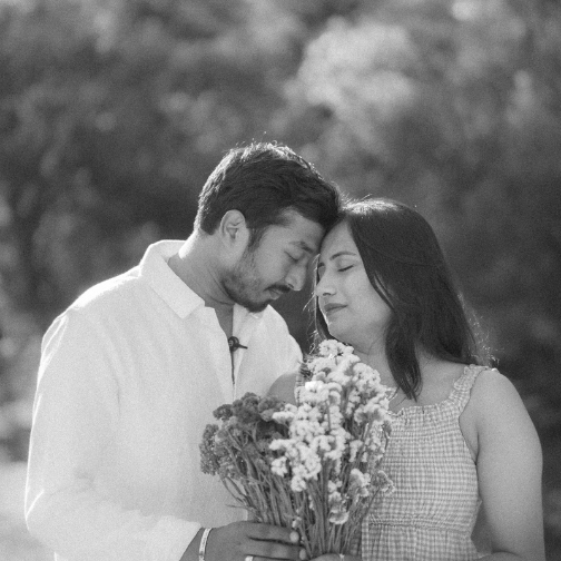 Candid wedding photographer in Pune capturing genuine emotions and meaningful wedding moments.