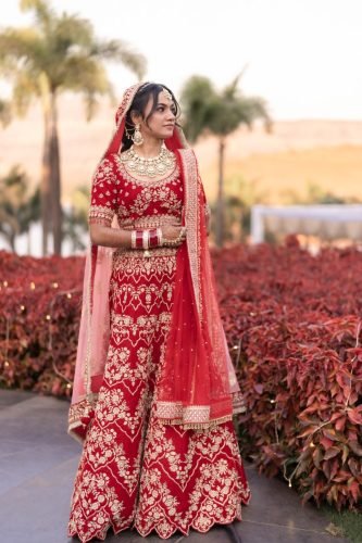Candid wedding specialist from the top 10 photographers in Pune.